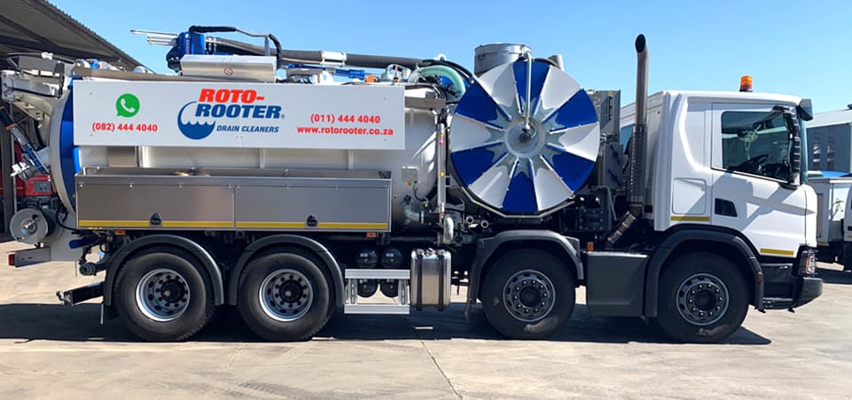 Roto Rooter water jetting truck